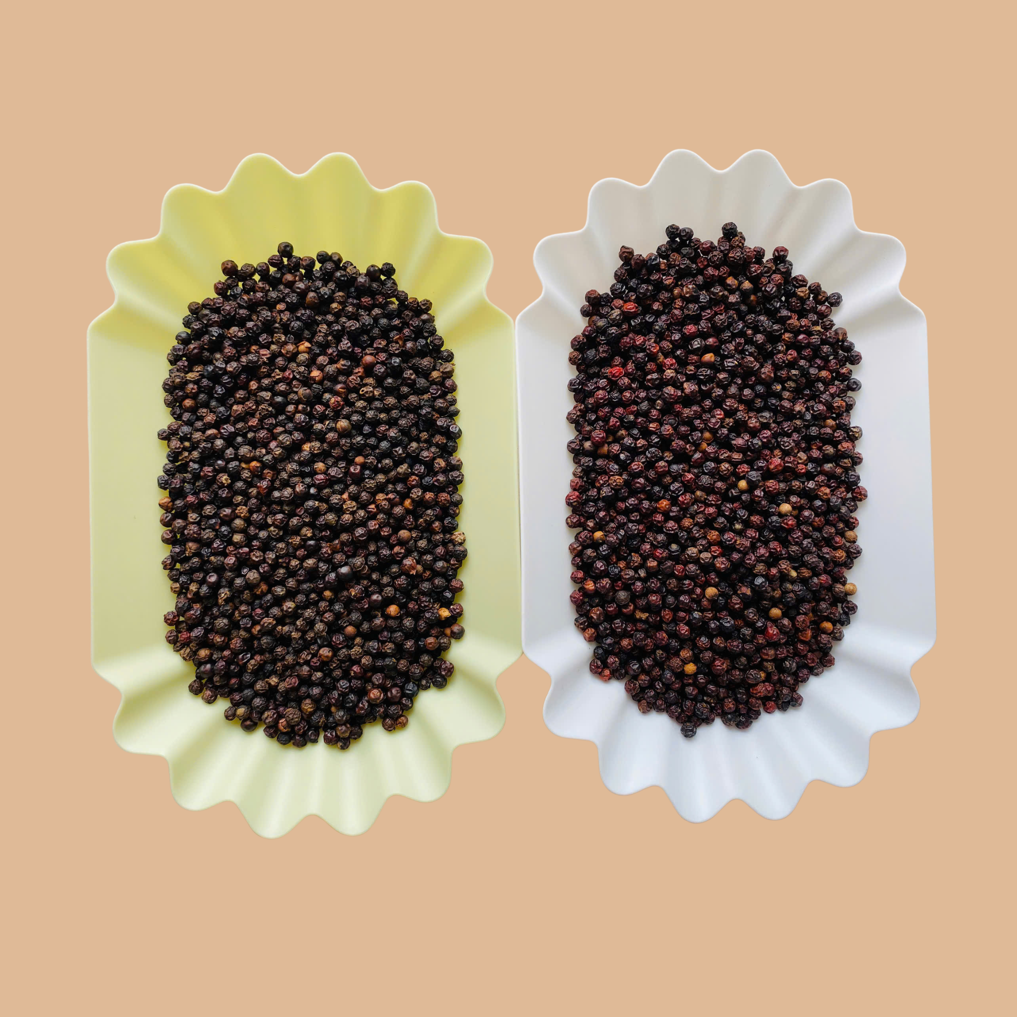 So sánh khác biệt giữa tiêu và tiêu đỏ